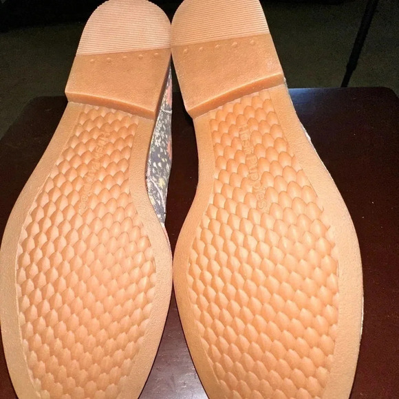 🆕 Women’s Floral Hush Puppy Booties size 10 - Picture 5 of 7